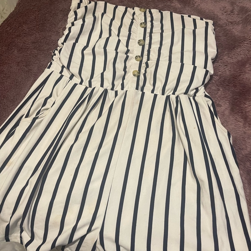 Cute stripped romper